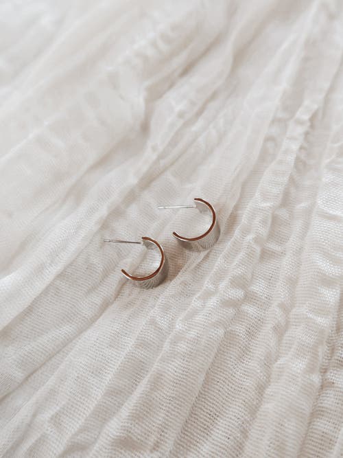 Untamed Petals Alyssa Huggies In Brown