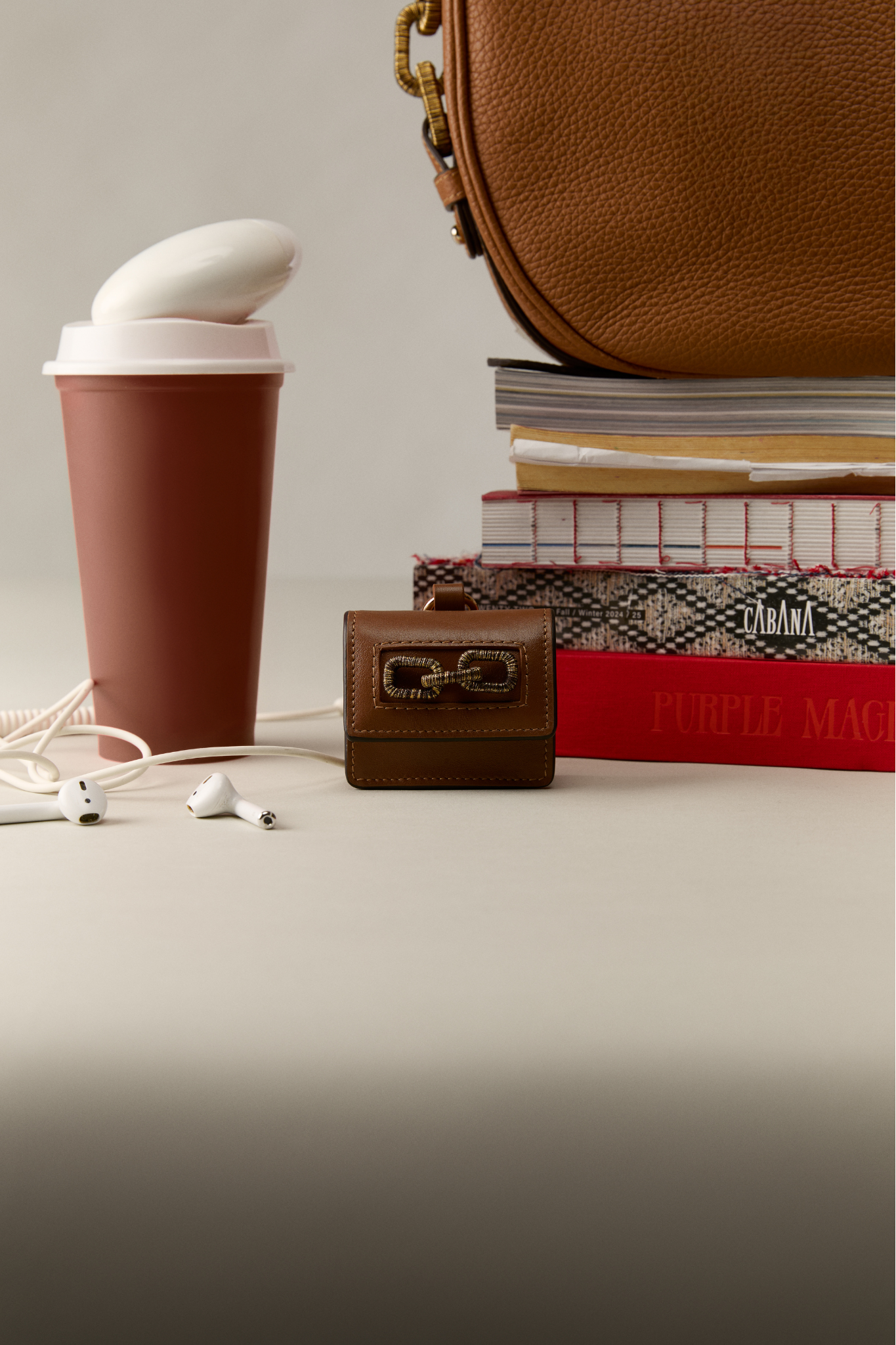 Catena Notte Camello AirPods Case, Alternate, color, Camello