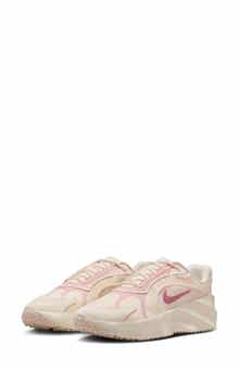 Aura Edge Sneaker