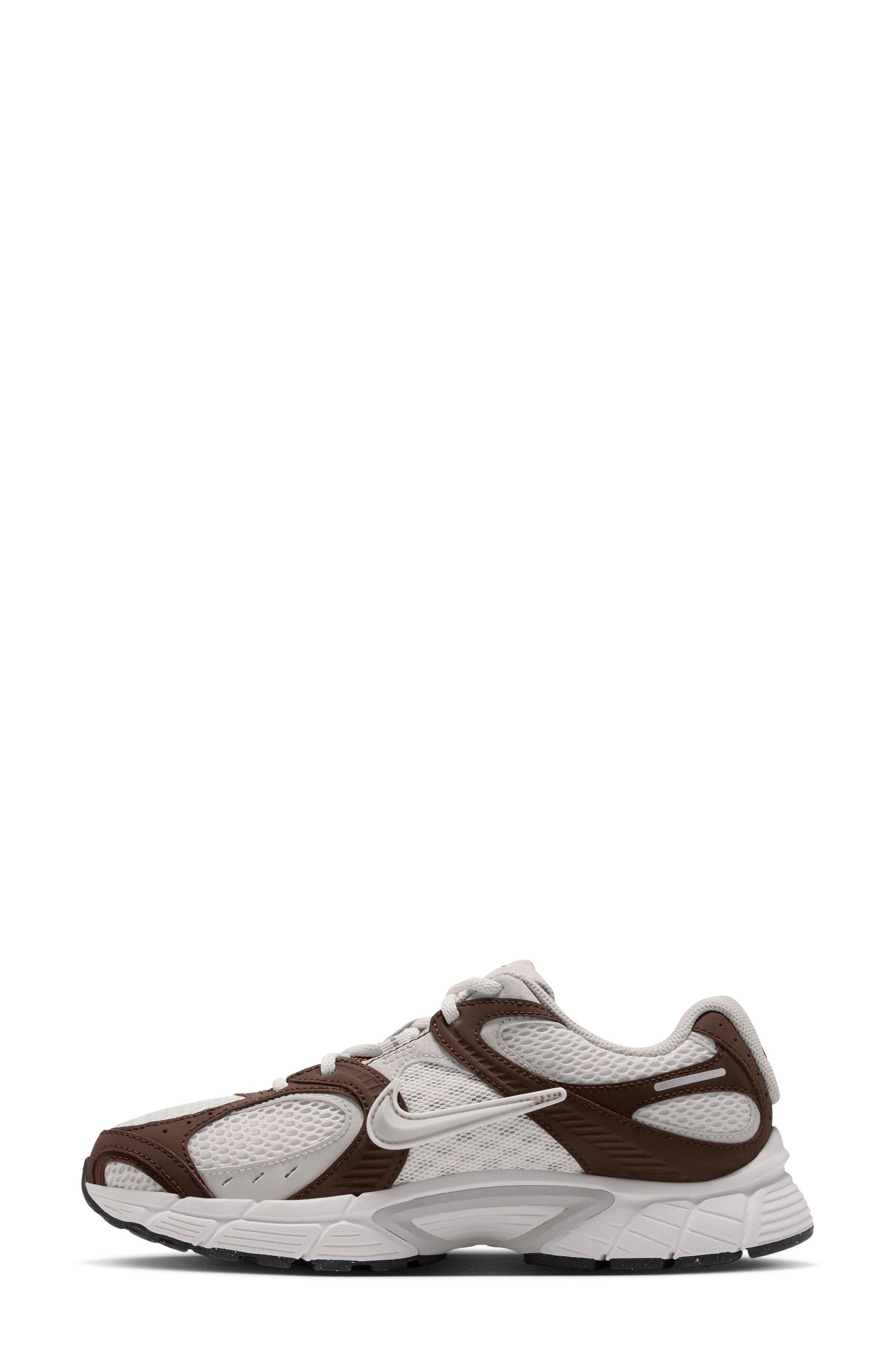 V5 RNR Running Shoe, Alternate, color, SAIL/ LIGHT BONE-BLACK