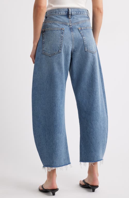 Frame The Bubble High Rise Crop Barrel Leg Jeans In Knock Out In Blue