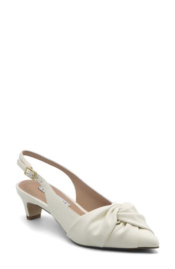Charles David Ainee Slingback Pump In White