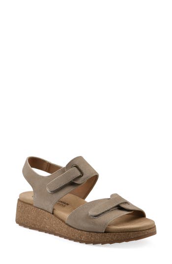 Cliffs By White Mountain Gelato Wedge Sandal In Sandalwood Suede