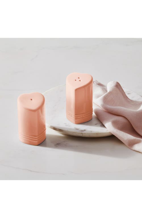 Le Creuset Heart Salt & Pepper Shaker Set In Peche