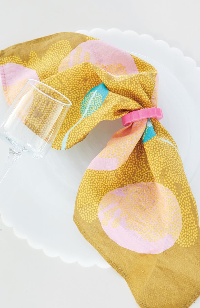 Mariposa Scalloped Set of 4 Placemats, Alternate, color, White