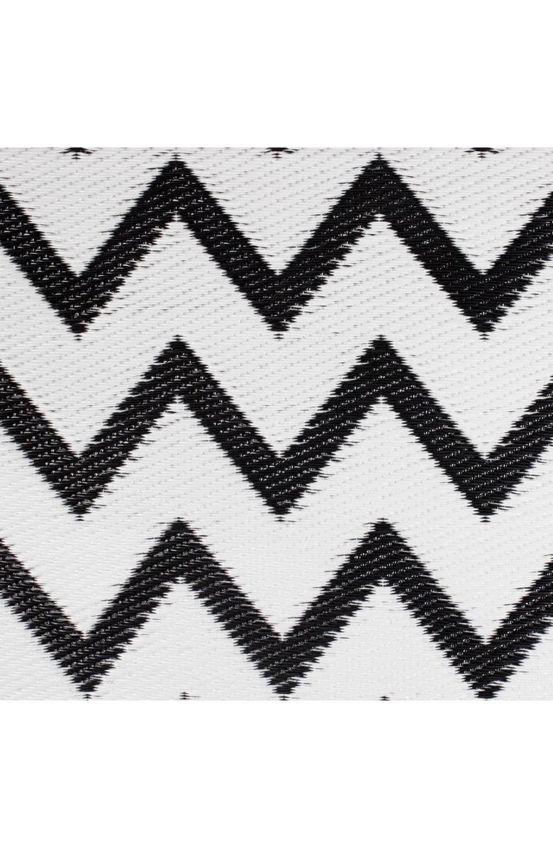 Northlight 4' x 6' Black and White Chevron Rectangular Outdoor Area Rug, Alternate, color, Black