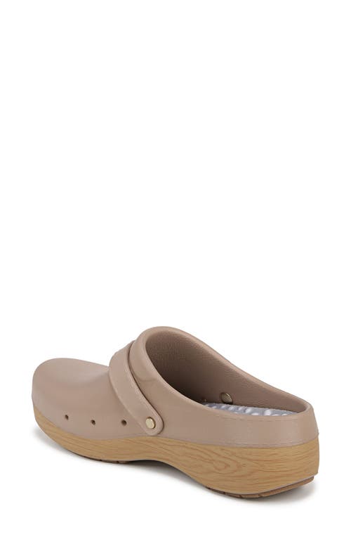 Dr. Scholl's Women's Feel Chill Round Toe Recovery Clogs In Taupe
