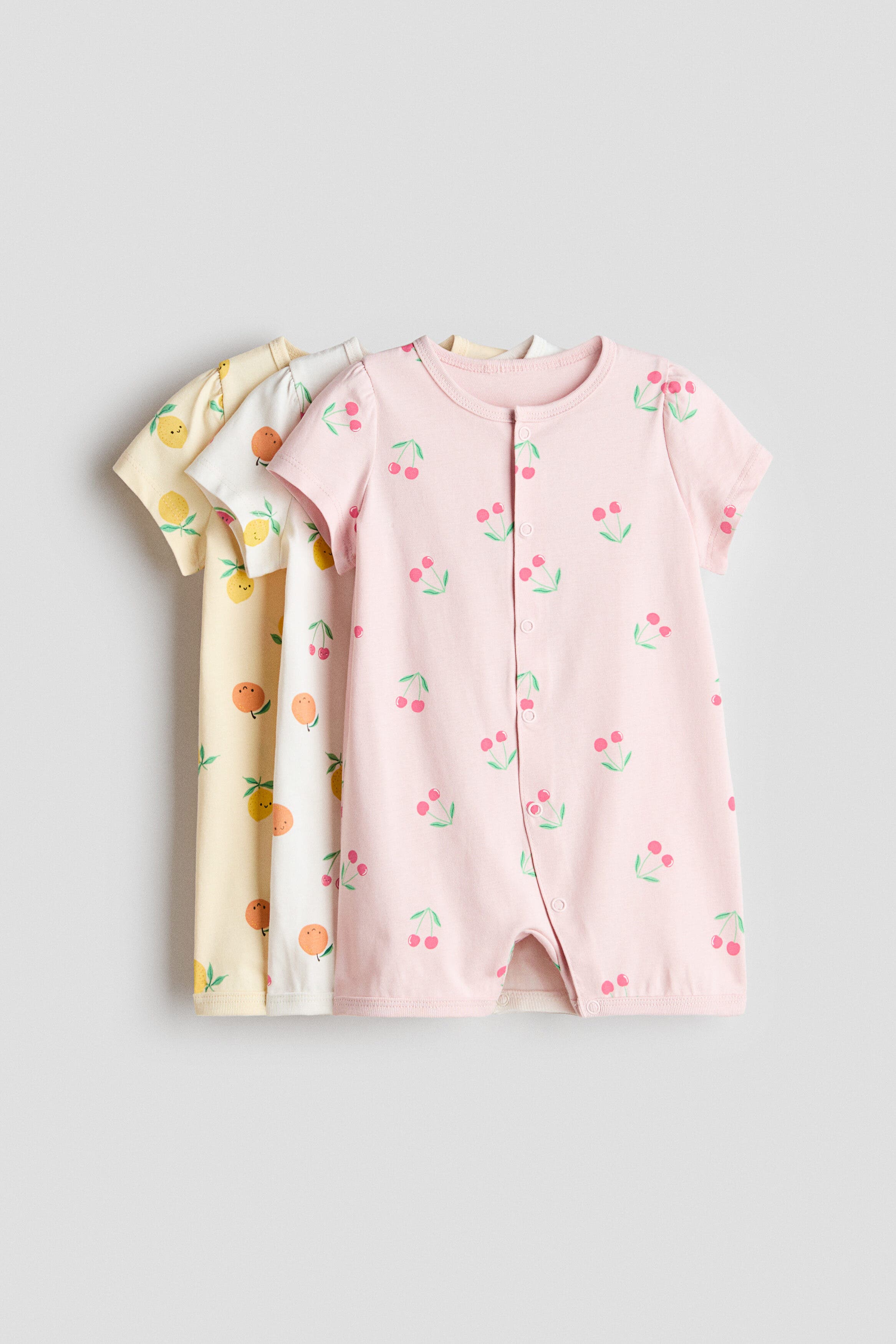 selected Light pink/cherries