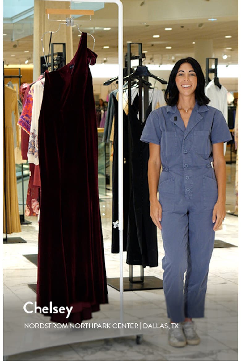 One-Shoulder Velvet Mermaid Gown video
