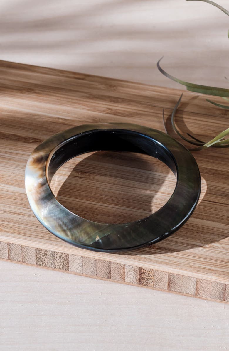 LIKHA Mother-of-Pearl Bangle Bracelet, Alternate, color, Black