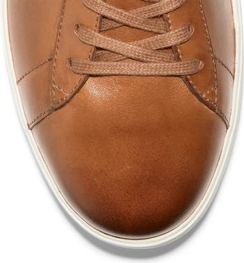 Reagan Sneaker
