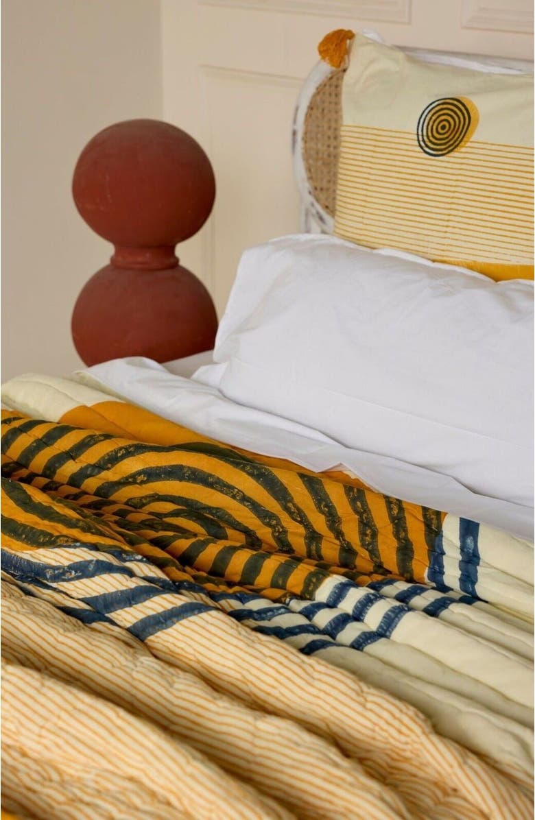 CQC LA SPIRAL Sunset Quilt Bedding Set With 2 Shams, Alternate, color, White, Yellow, Blue