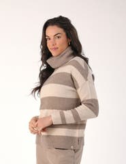 GLYDER Shelly Turtle Neck