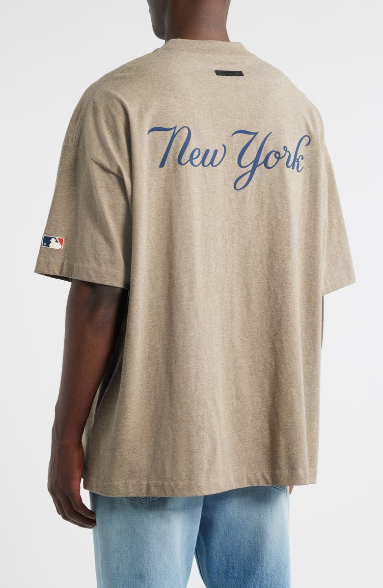 Fear of God Essentials x MLB Yankees 90s Fit Graphic T-Shirt, Alternate, color, Warm Heather