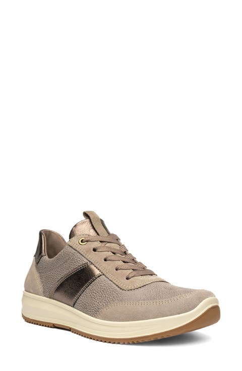 Oolong Sneaker