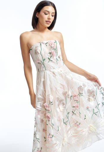 Dress the Population Kailyn Floral Appliqué Strapless