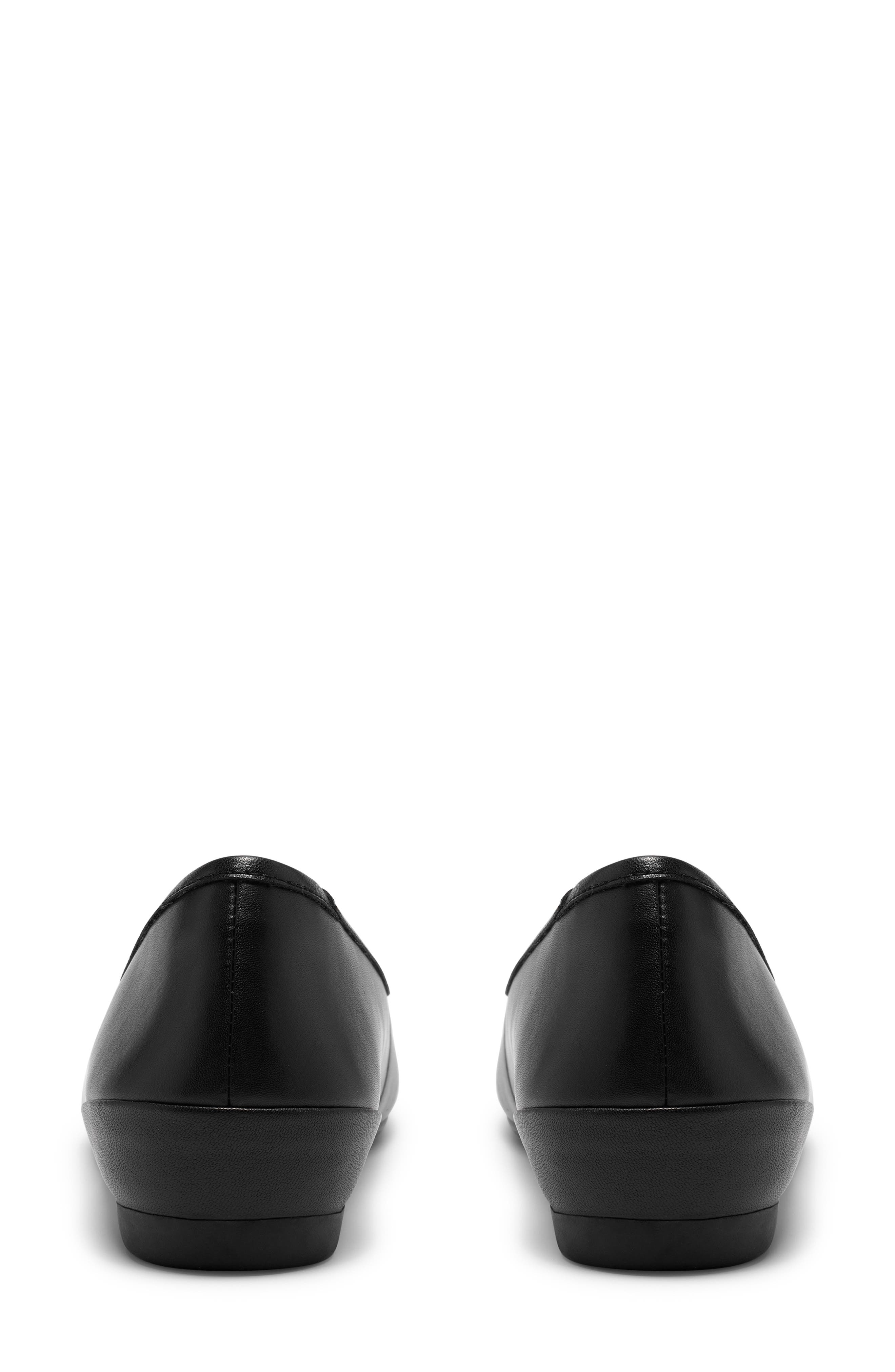 Cathrynn Luna Skimmer, Alternate, color, BLACK