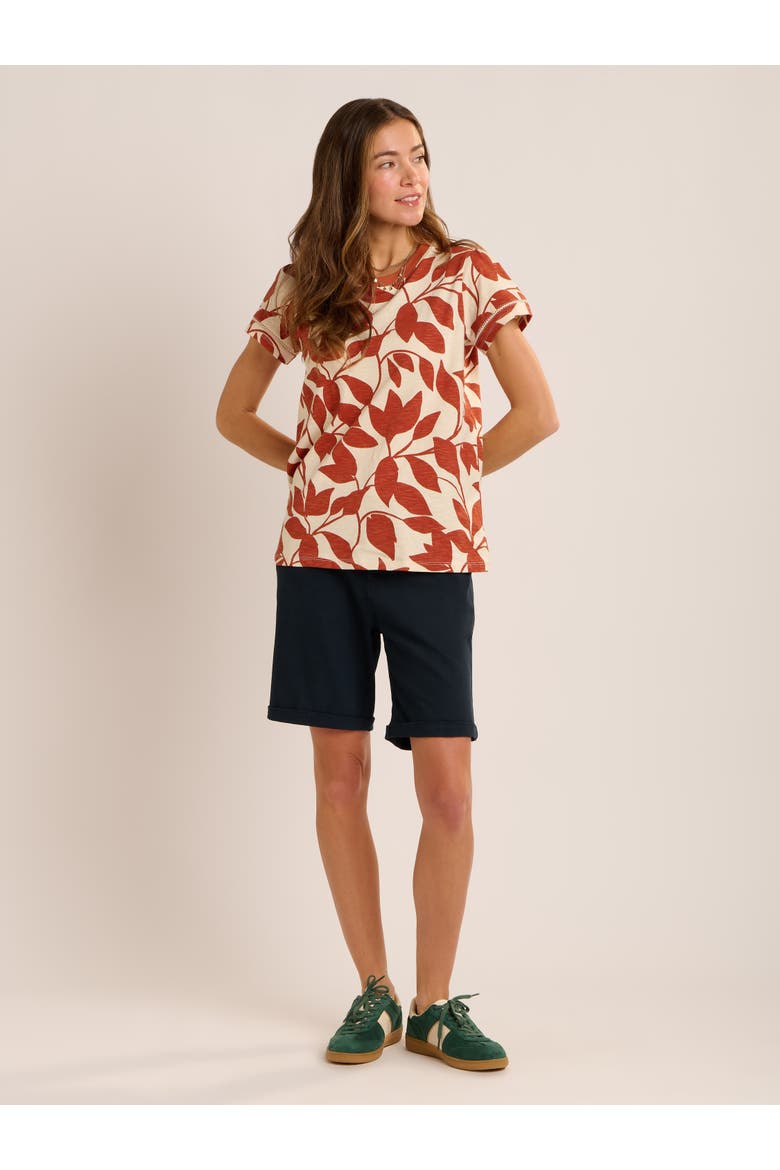 Lisa Trailing Leaf Print T-Shirt, Alternate, color, Brown