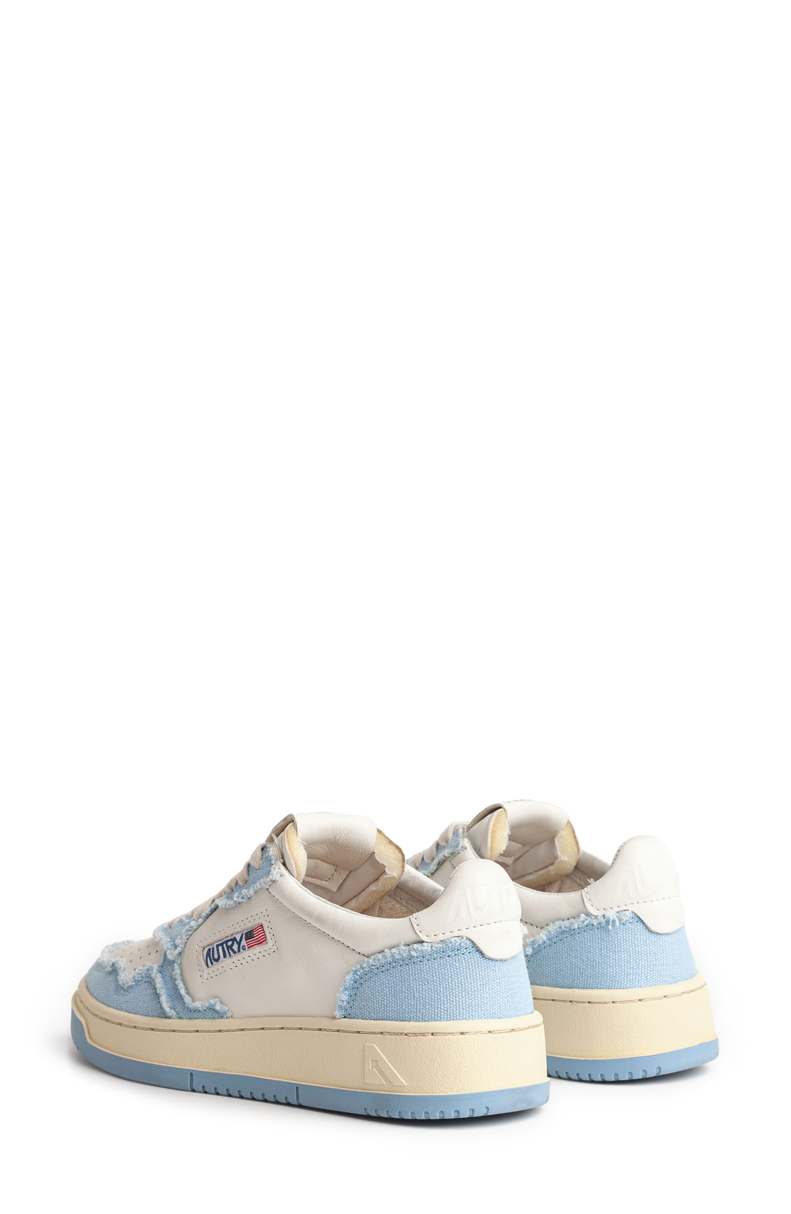 AUTRY Medalist Low Sneaker, Alternate, color, Blue