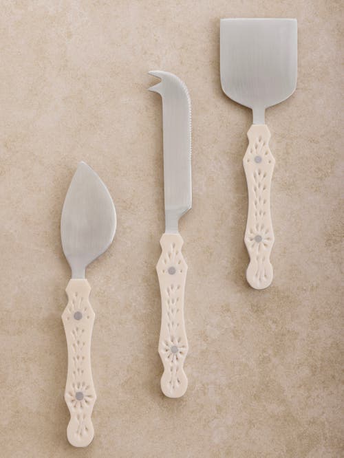 Gauri Kohli Derby Cheese Knives, Set Of 3 In White