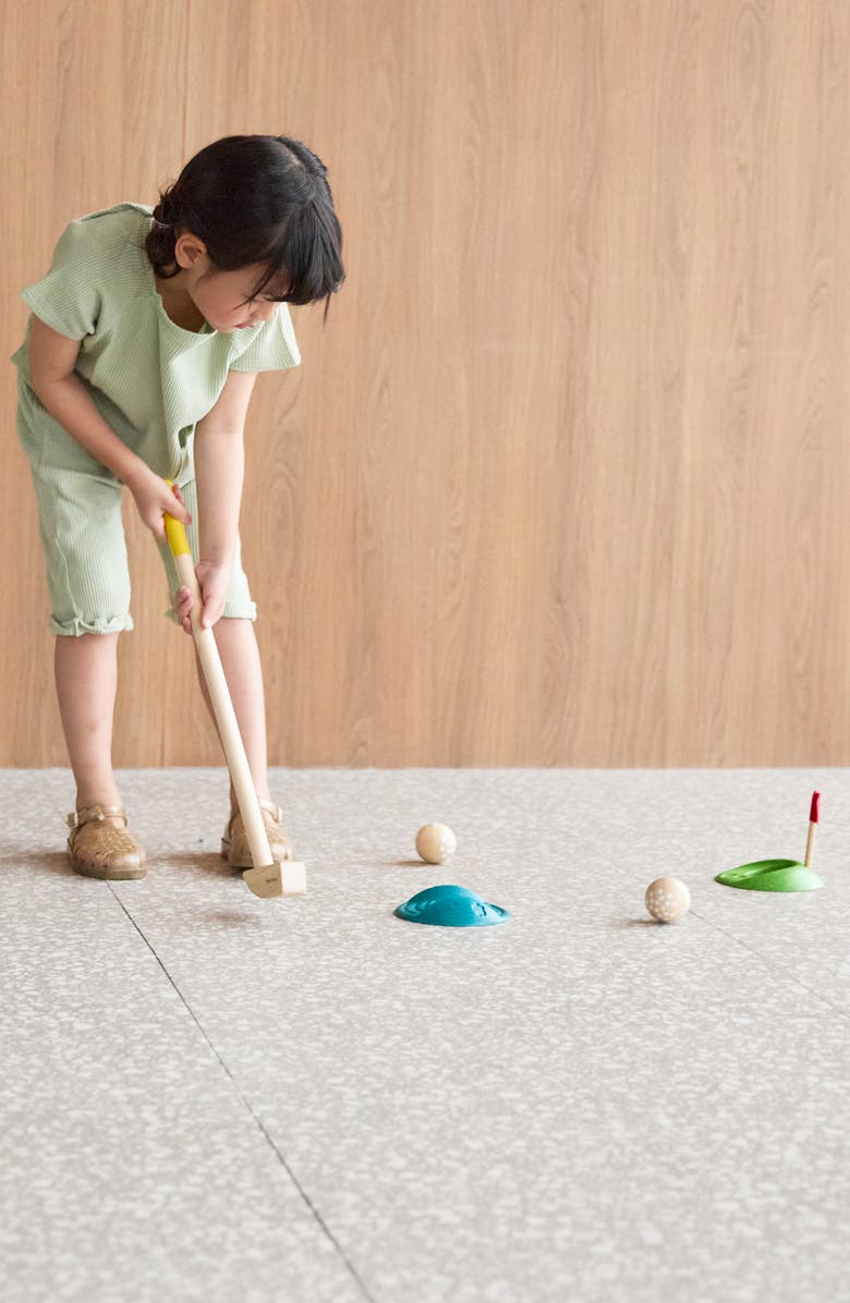 PlanToys<sup>®</sup> 8-Piece Mini Golf Playset, Alternate, color, Brown