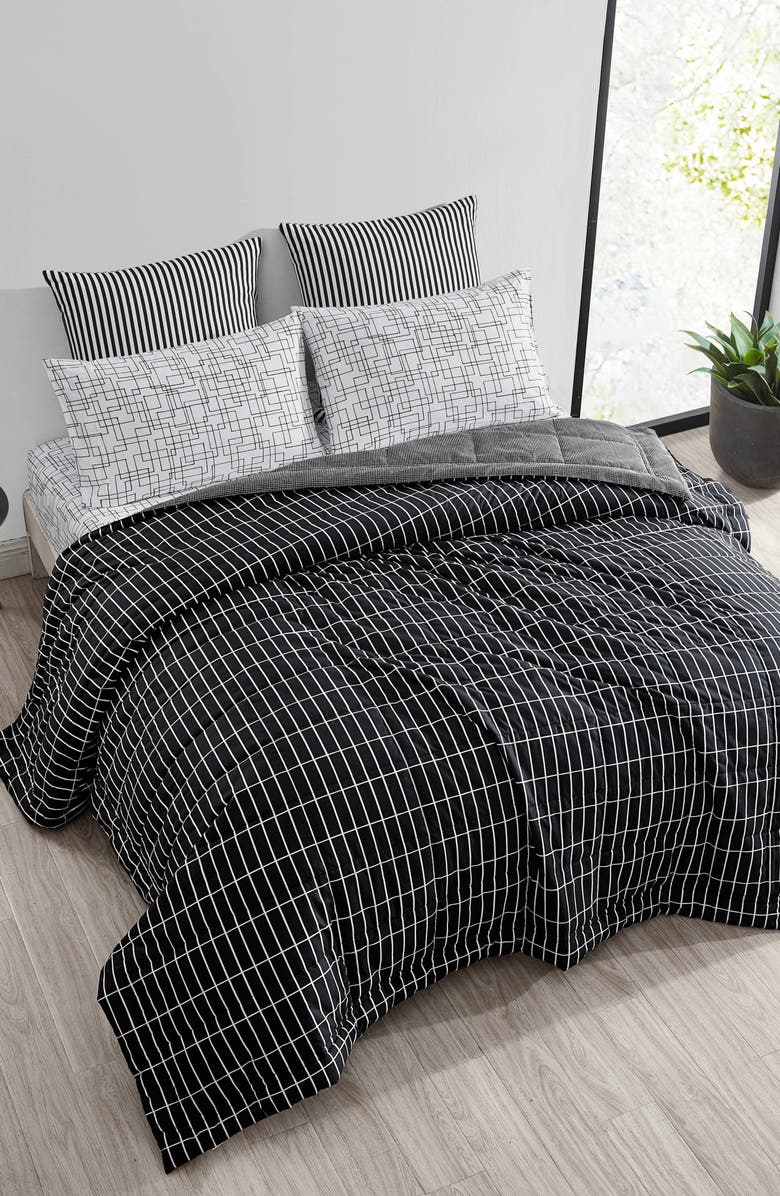 Marimekko Pieni Tiiliskivi Reversible Down Alternative Blanket, Alternate, color, 