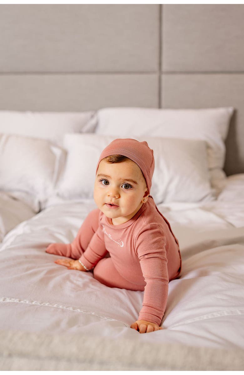 Pouf Girls Shoot for the Moon Footie, Alternate, color, Pink