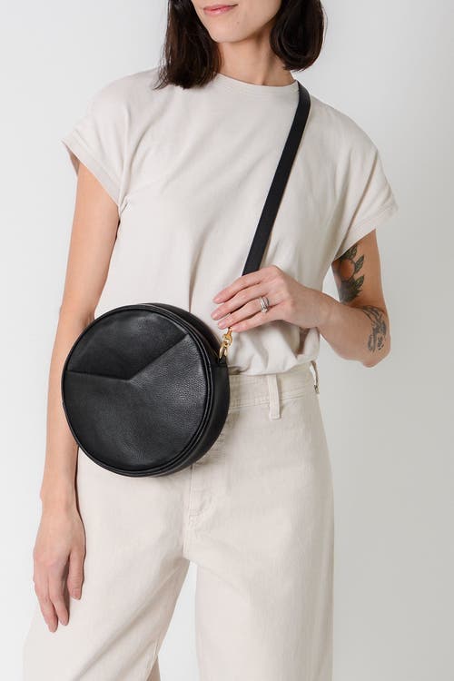 Tah Circle Bag Crossbody In Black