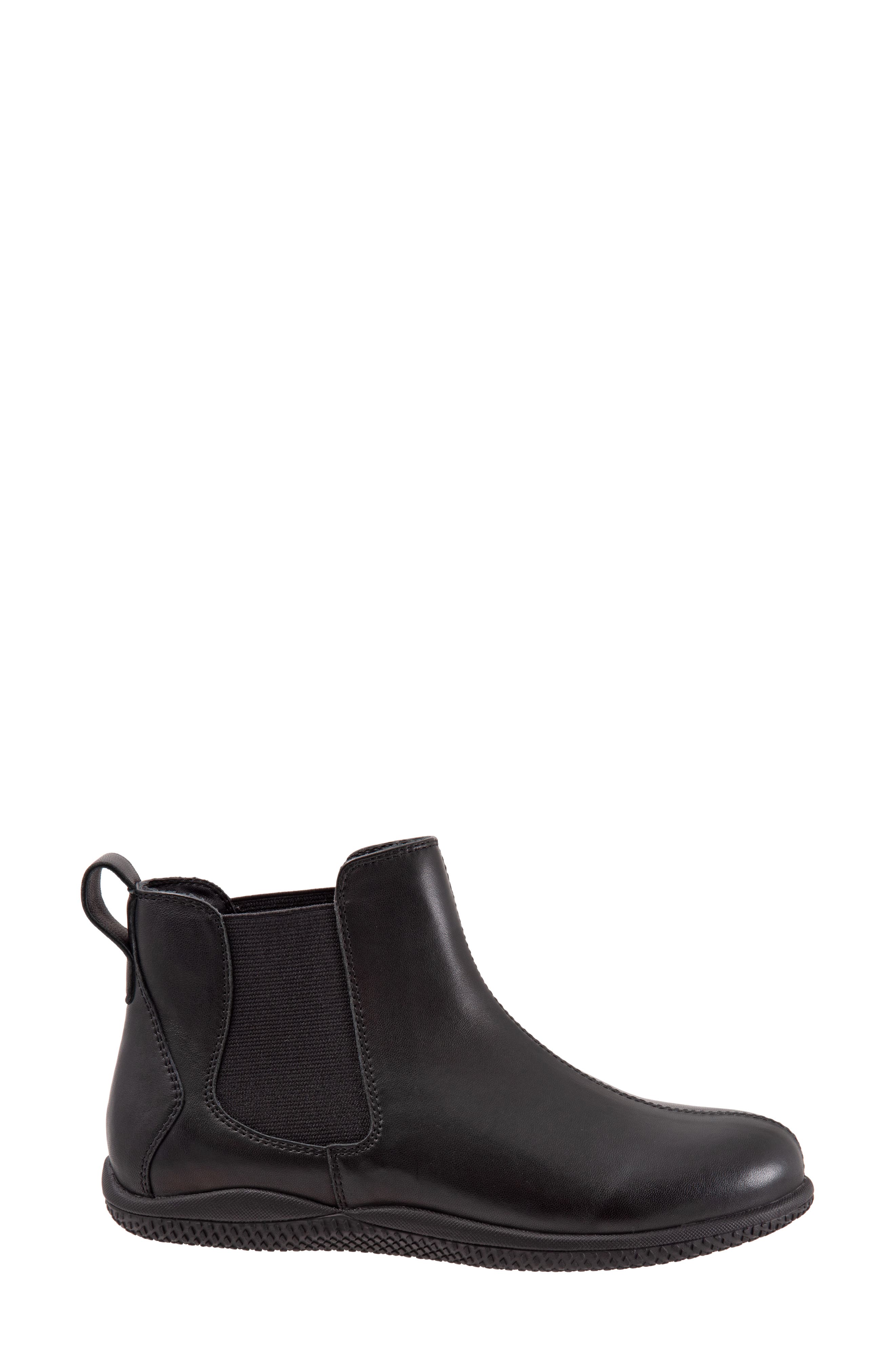 SoftWalk<sup>®</sup> Highland Chelsea Boot, Alternate, color, 