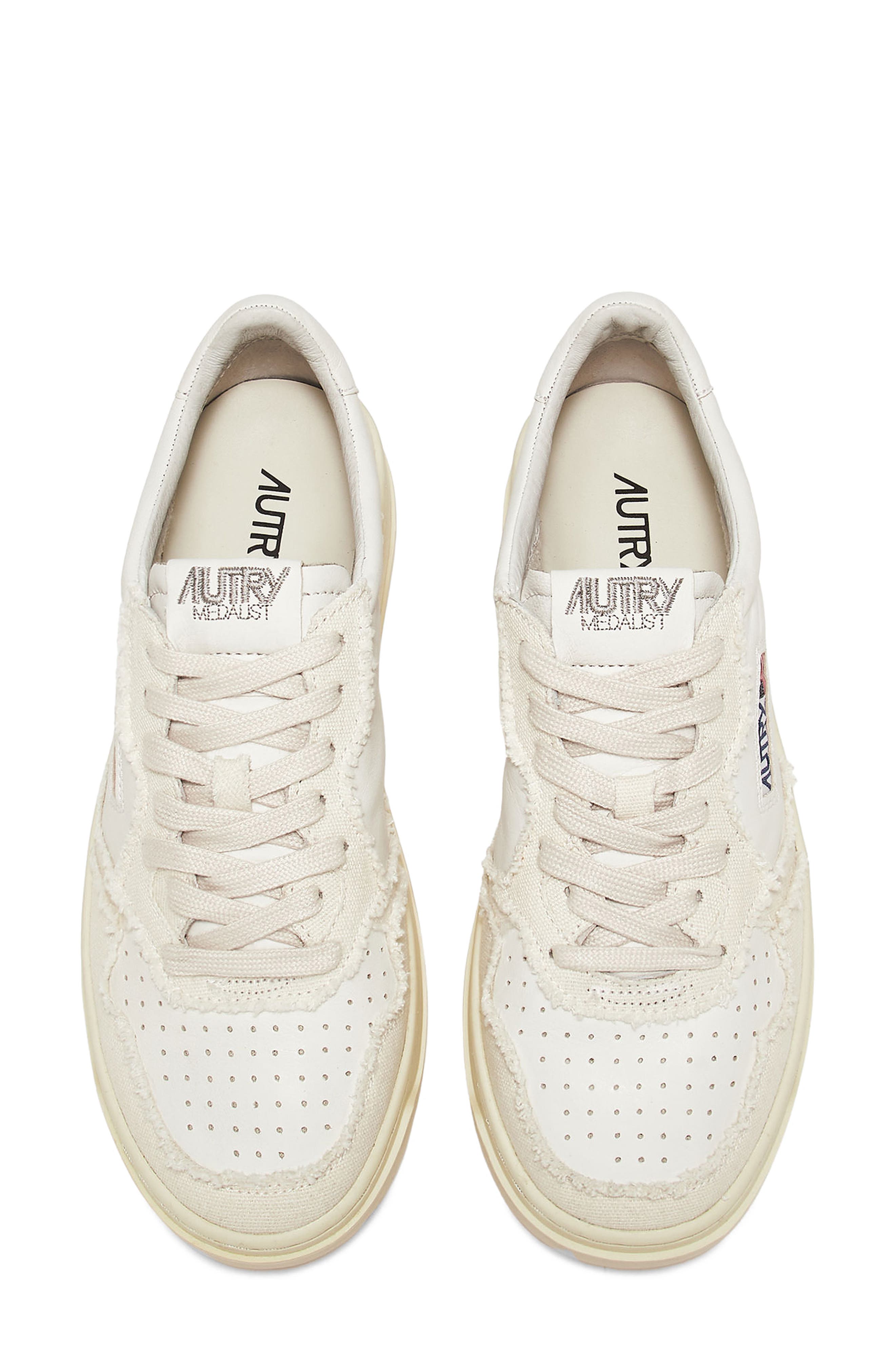 AUTRY Medalist Low Top Sneaker, Alternate, color, Canvas/ Bi Ivory