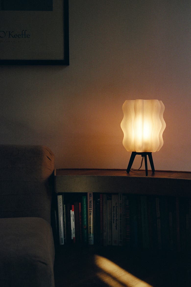 Wavy Lamp, Alternate, color, Matte Black
