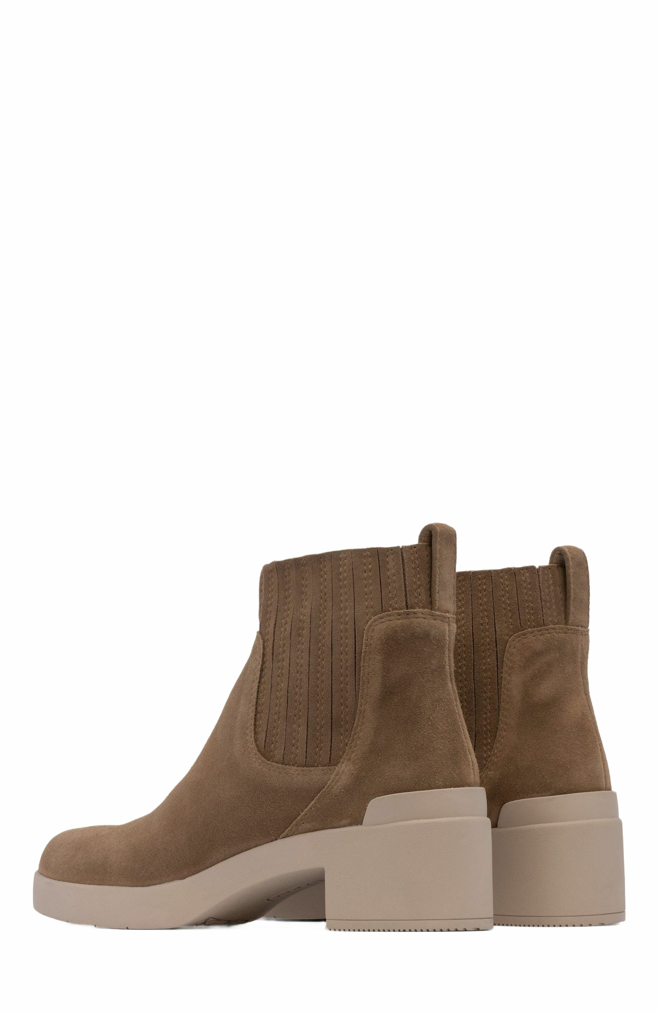 Capital Chelsea Boot, Alternate, color, Light Tan - Regular