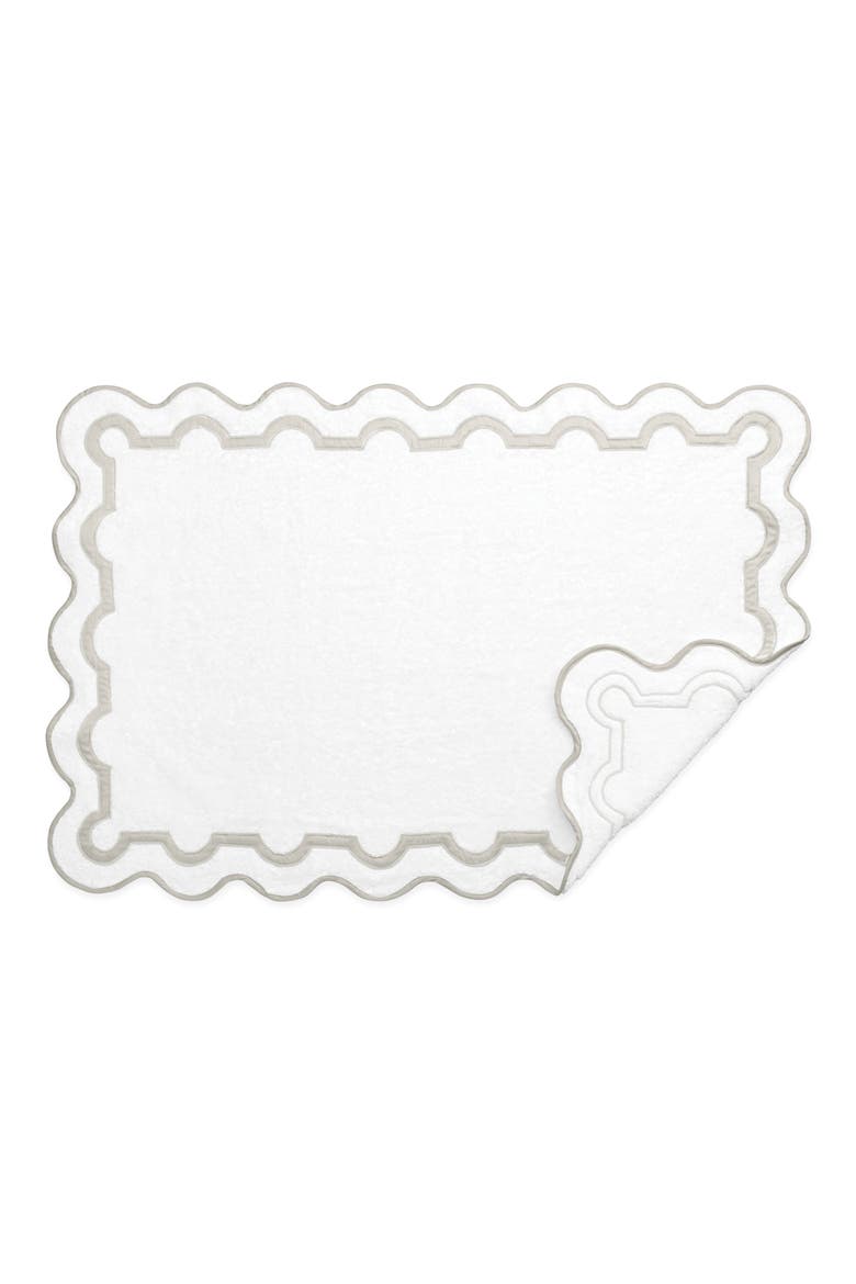 Mirasol Scallop Cotton Tub Mat, Main, color, SILVER