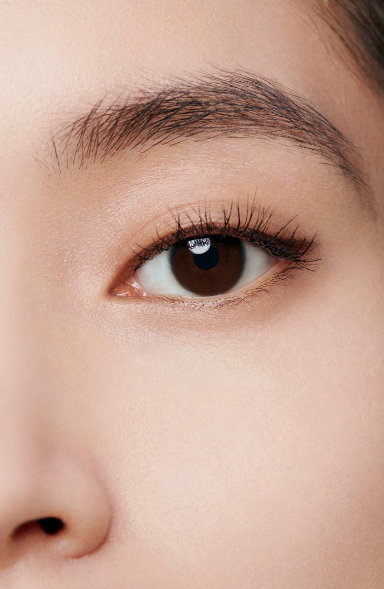 SUBLIMAGE LE CORRECTEUR YEUX Radiance-Generating Concealing Eye Care