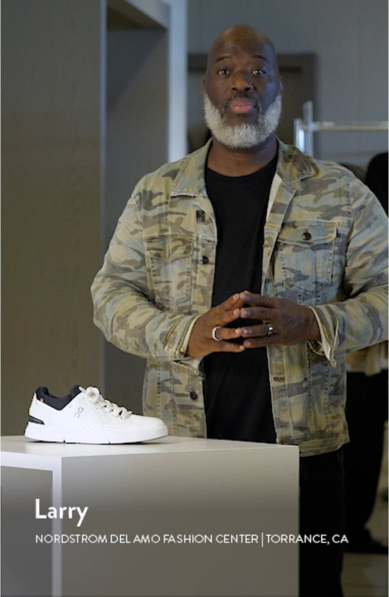 THE ROGER Advantage Tennis Sneaker, sales video thumbnail