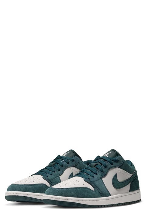 Air Jordan 1 Low Basketball Sneaker