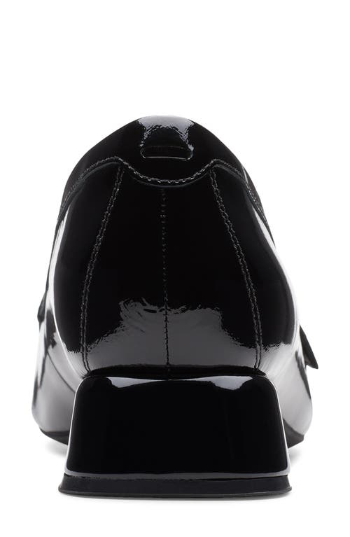 Clarks Daiss30 Trim Leather Flat In Black