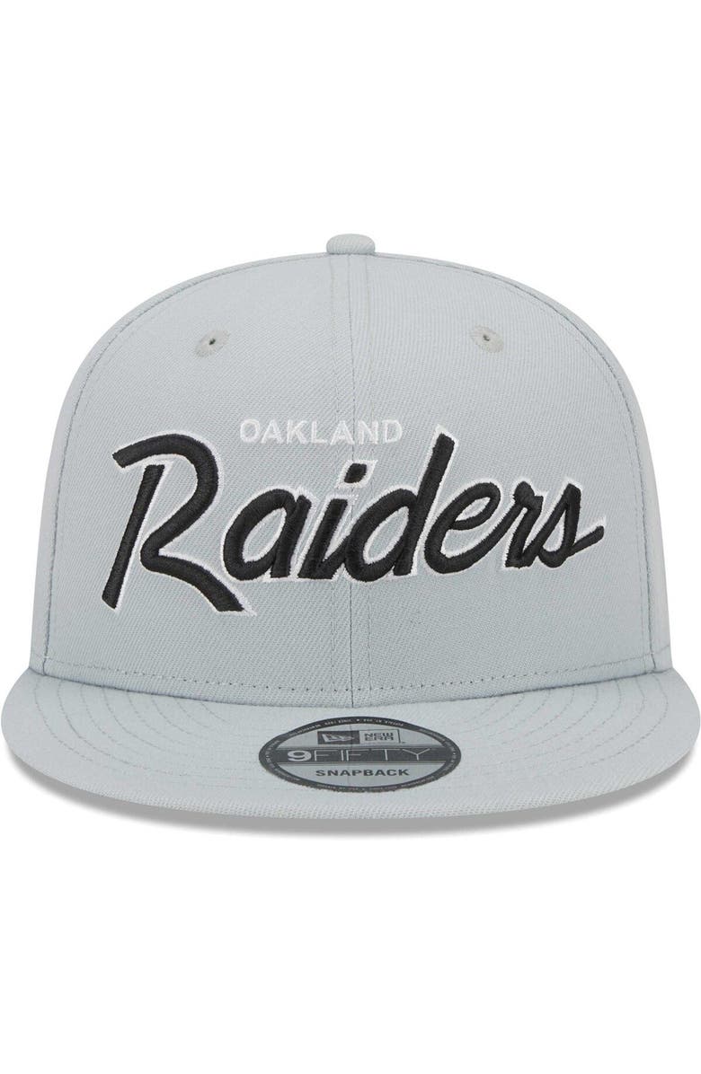 New Era Men's New Era Silver Oakland Raiders Gridiron Classics Main Script 9FIFTY Snapback Hat, Alternate, color, Silver