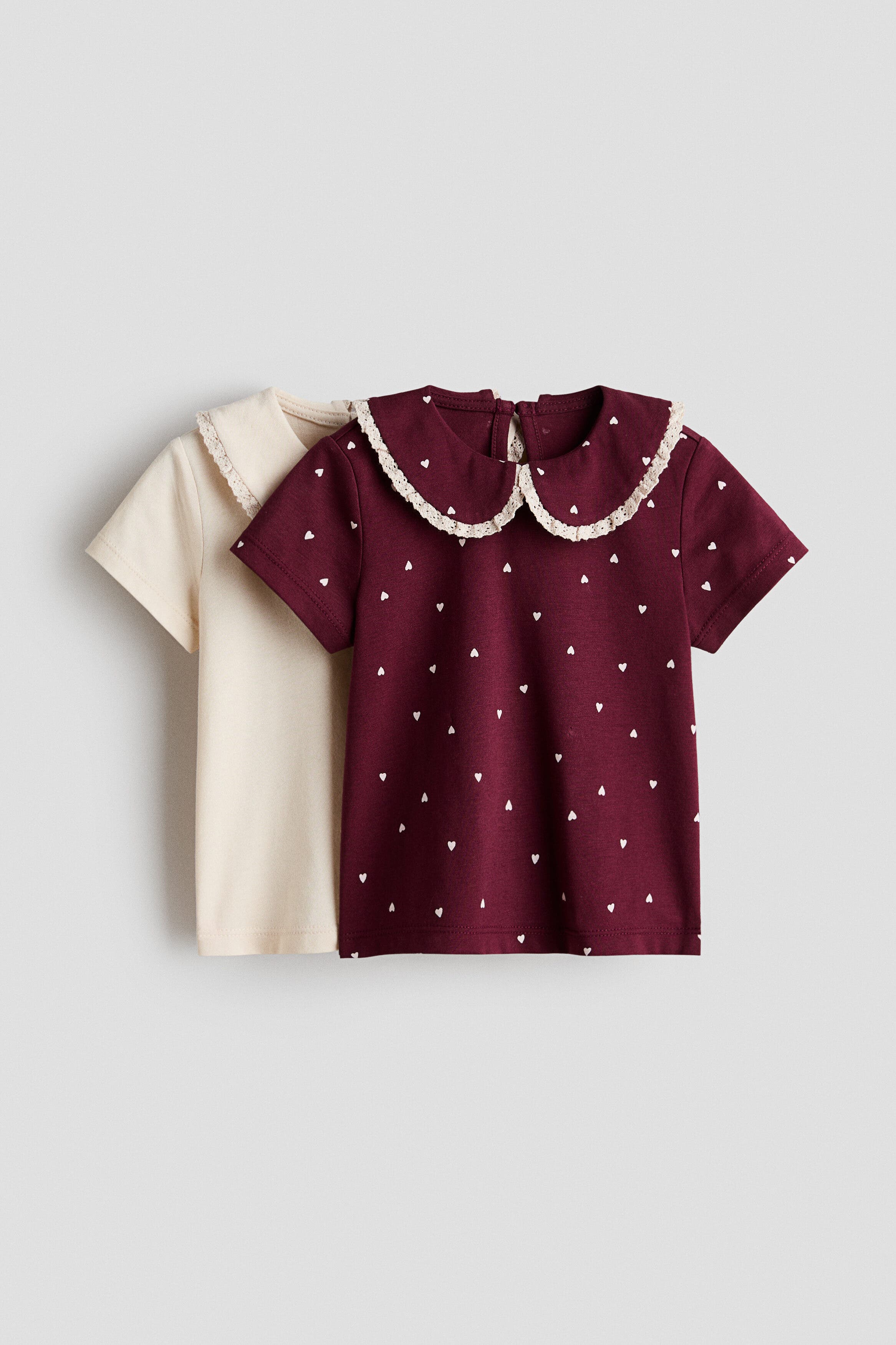 Dark red/hearts