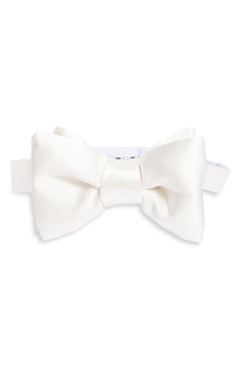 Pre-Tied Silk Twill Bow Tie