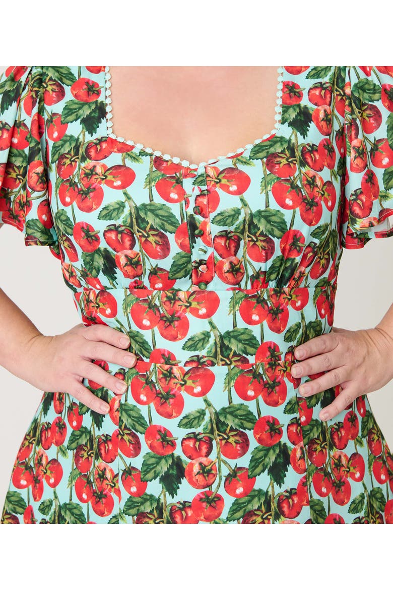 Plus Size Short Puff Sleeve Sweetheart Neck Godet Midi Dress, Alternate, color, Blue W/ Tomato Print