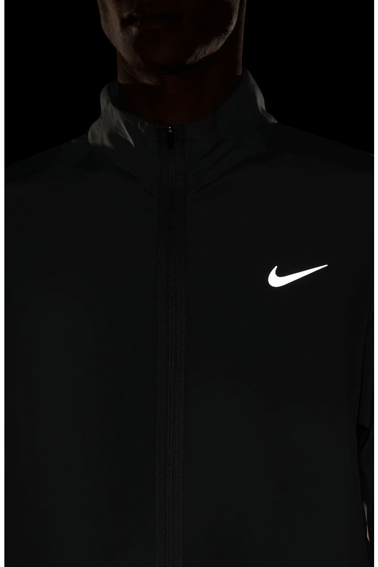 Form Dri-FIT Versatile Jacket, Alternate, color, 084 SMKGRY/REFSIL