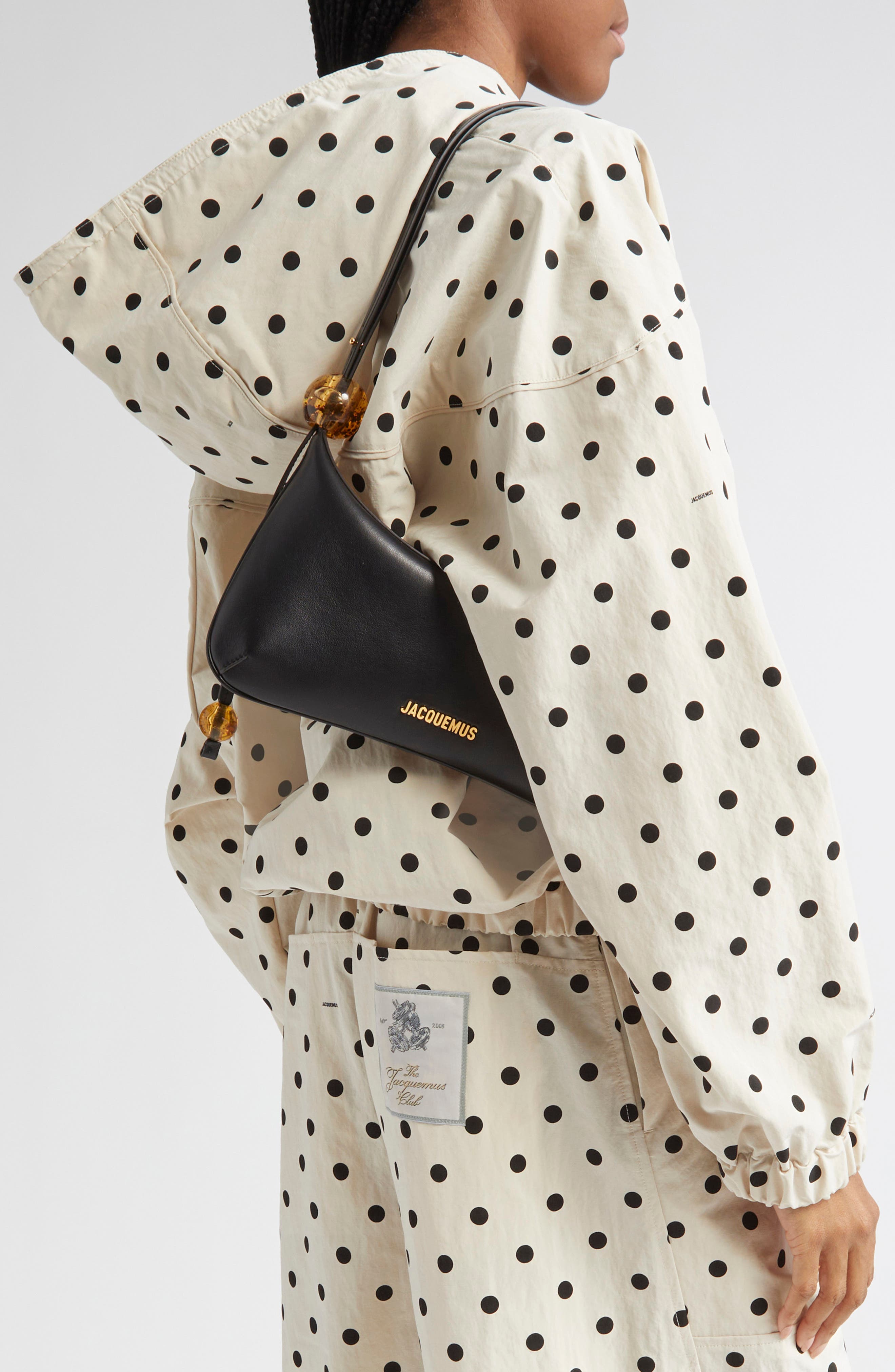 Jacquemus Le Grand Bisou Perle Leather Shoulder Bag, Alternate, color, Black