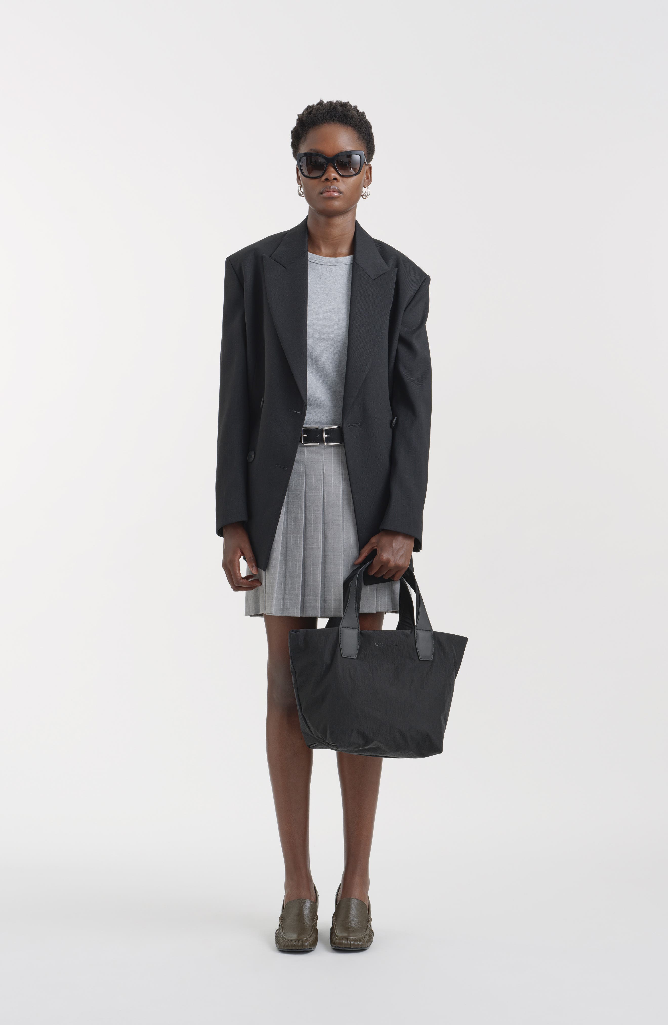 VeeCollective Small Porter Essence Tote, Alternate, color, Black Paper