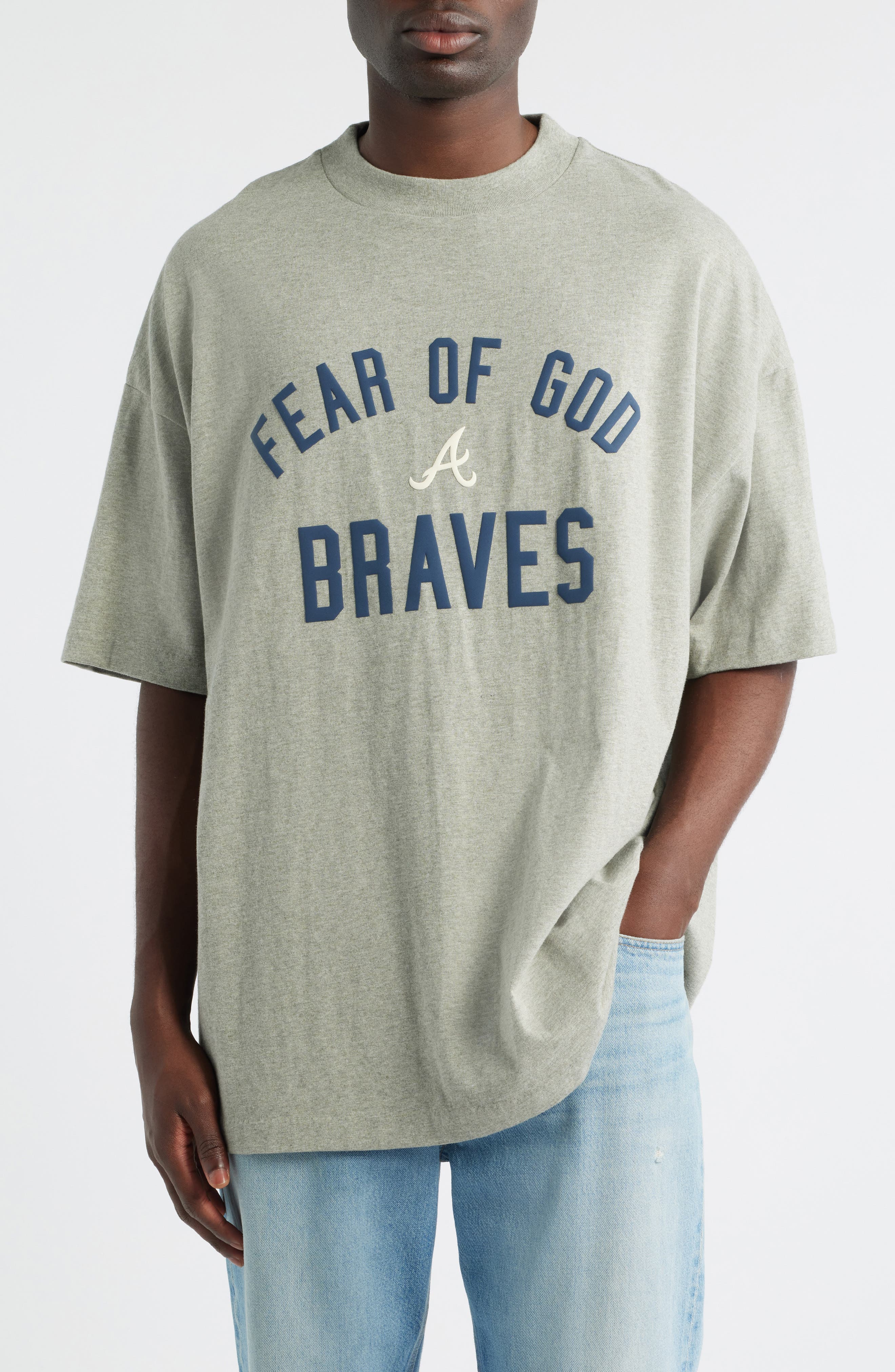Fear of God Essentials x MLB Braves 90s Fit Graphic T-Shirt (Men