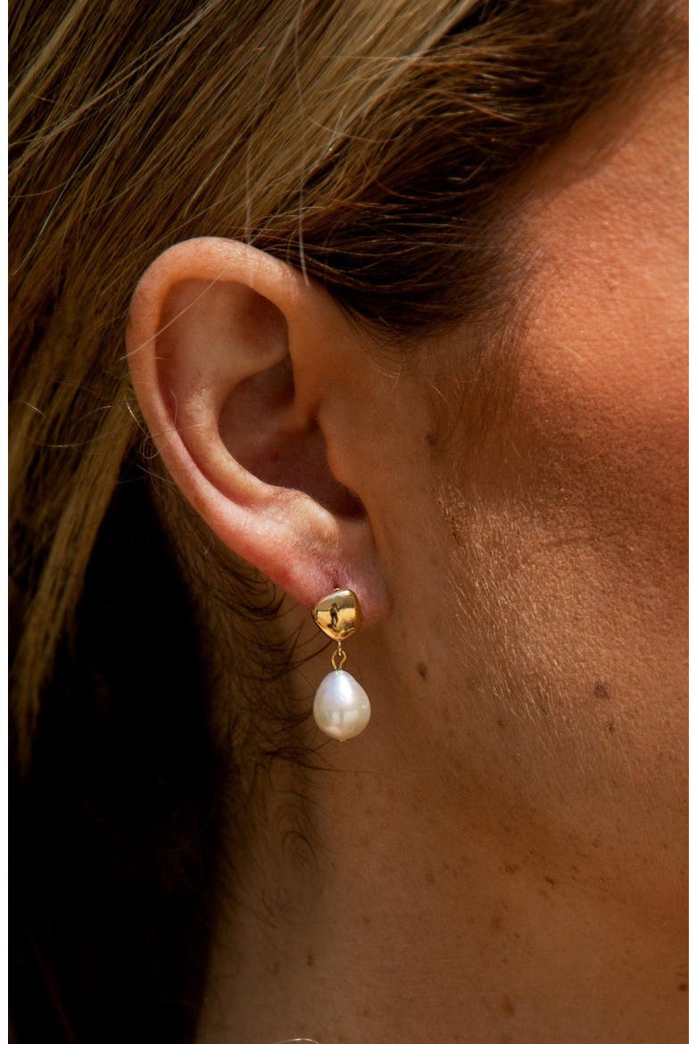 Elegant Baroque Pearl Drop Earrings, Alternate, color, GOLD / WHITE