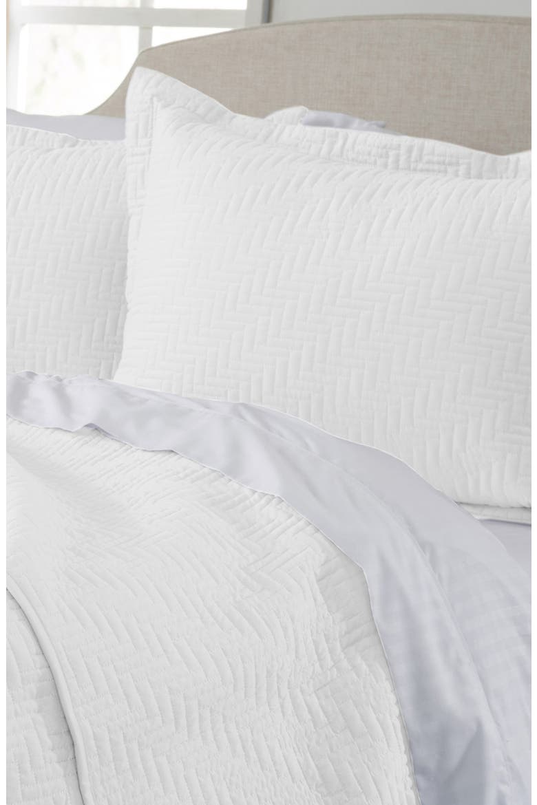 Solid Quilt & Sham Set, Alternate, color, WHITE