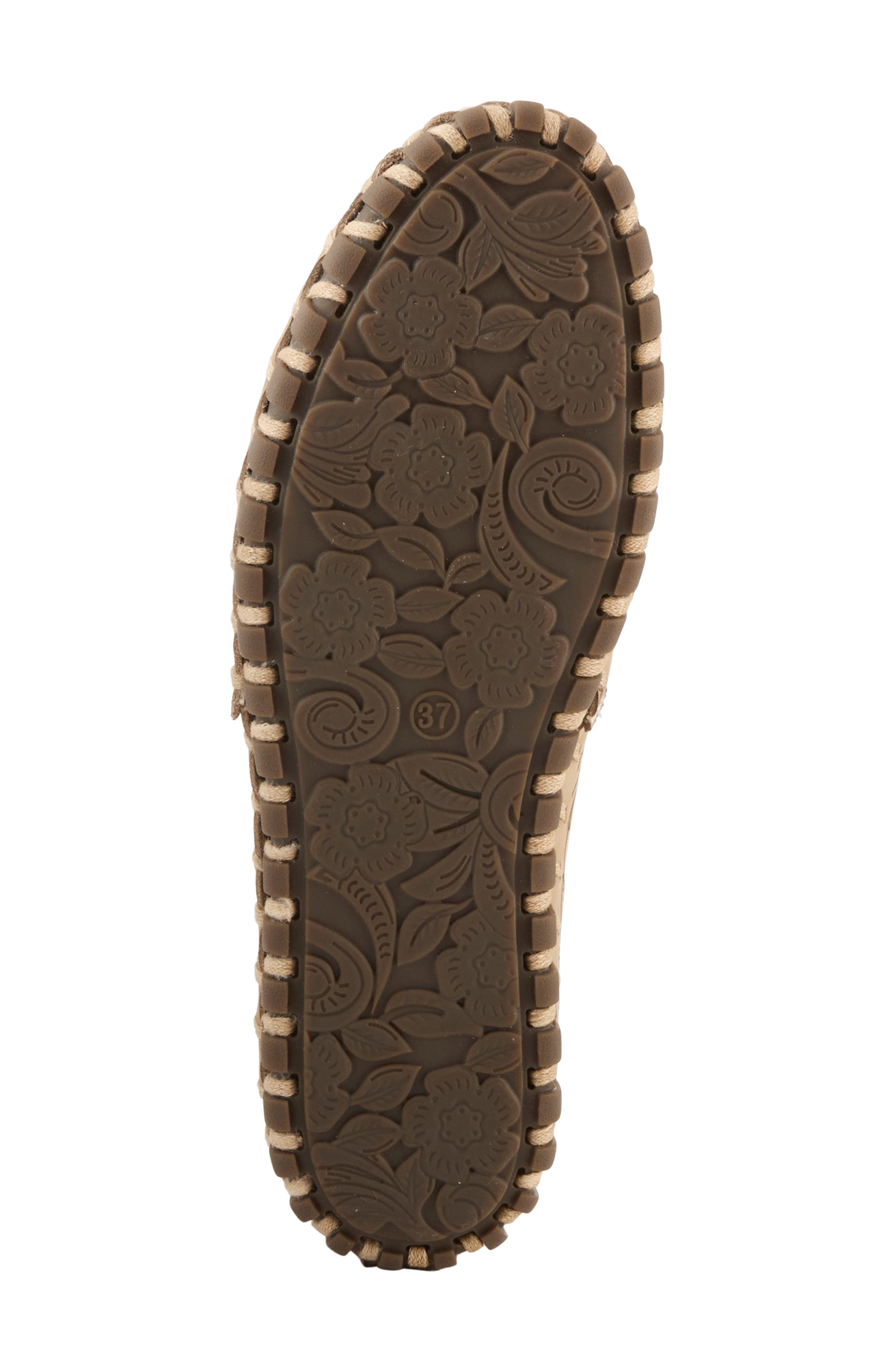 Modesty Flat, Alternate, color, BEIGE MULTI