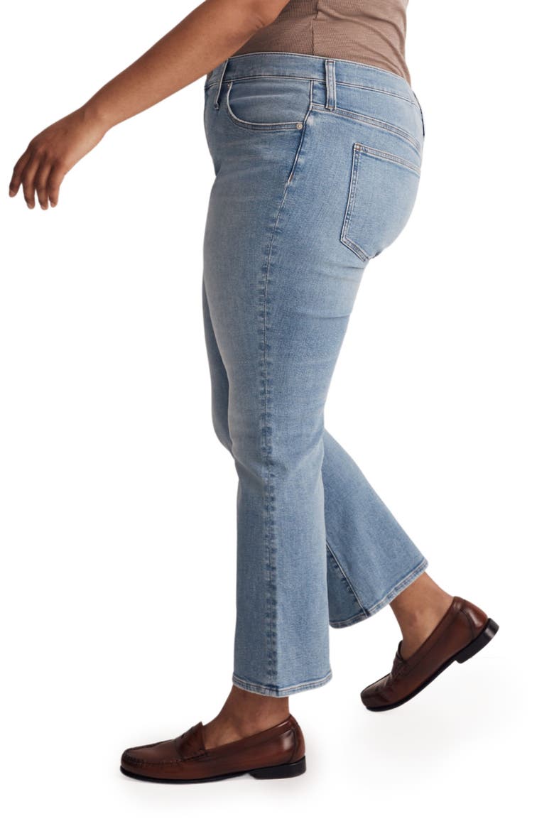 Kick Out Crop Mid Rise Jeans, Alternate, color, CAREY WASH