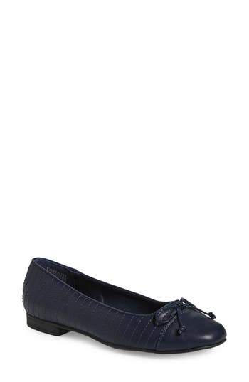 T Tahari Villa Quilted Ballet Flat In Navy